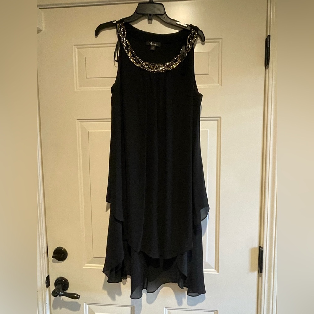Women’s Black Semi Formal Dress